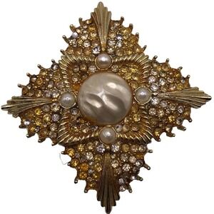 Dodds Brooch Pearl Center 3”x 2” Golden Yellow Gold Tone Jewelry Diamond Shape